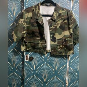 Fashion nova cameo crop top